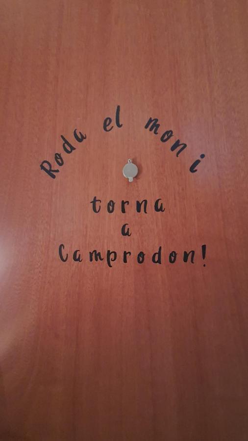 El Mussol De La Vila Camprodon, Balconets Amb Vistes A La Placa 外观 照片